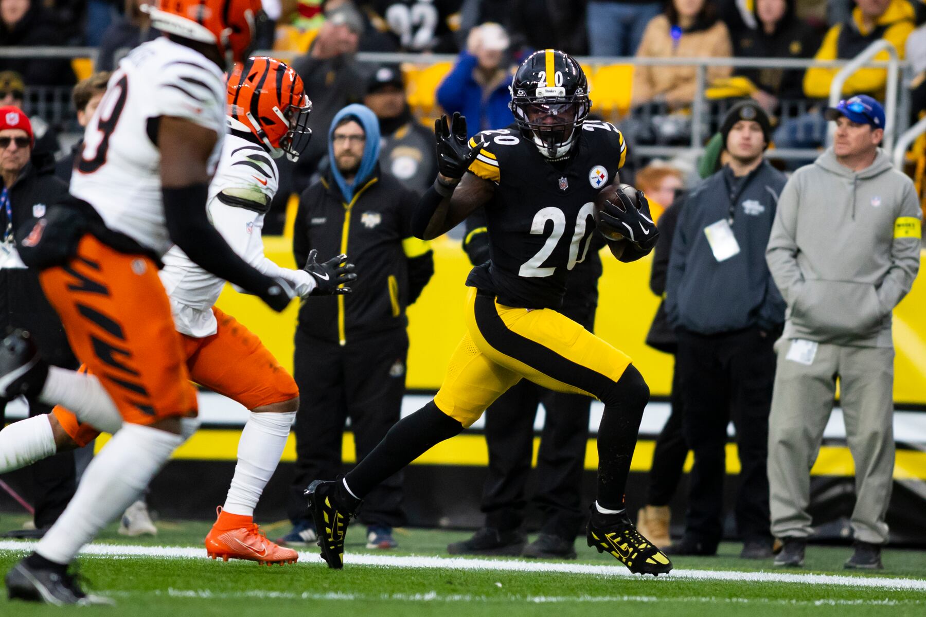 Pittsburgh Steelers trade former highly-touted running back to Packers
