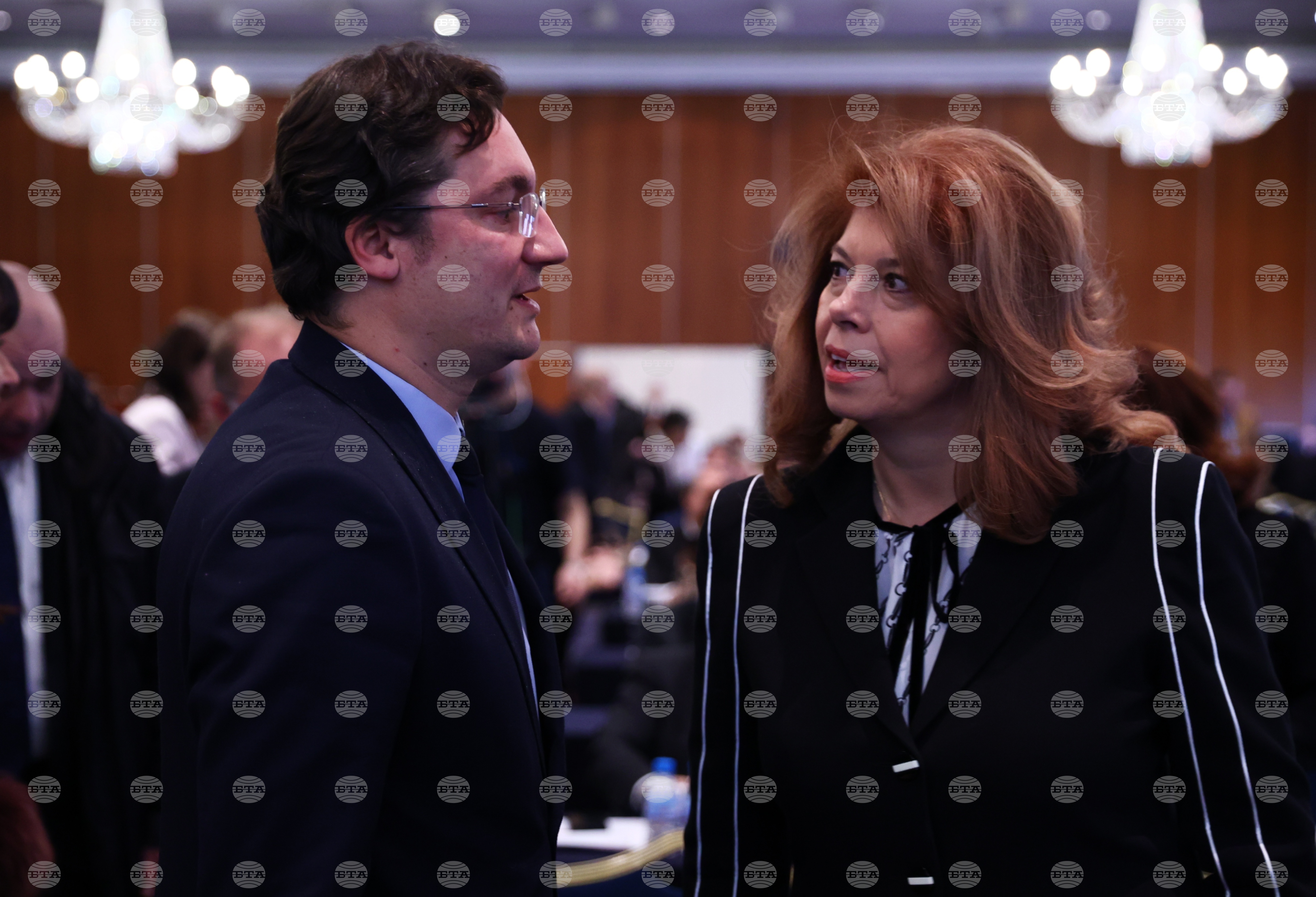 Iotova Thanks Socialists for Backing Her Presidential Bid