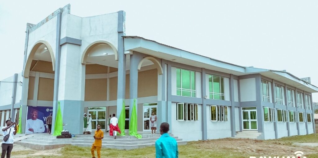 Why Dr. Bawumia’s latest church-building gesture has shamed the bigots who are building walls of division