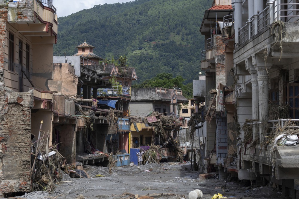 At least 2,500 buildings destroyed in Nepal valley