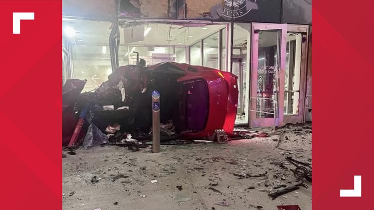 Hidalgo County Courthouse closed after vehicle crashes into front entrance