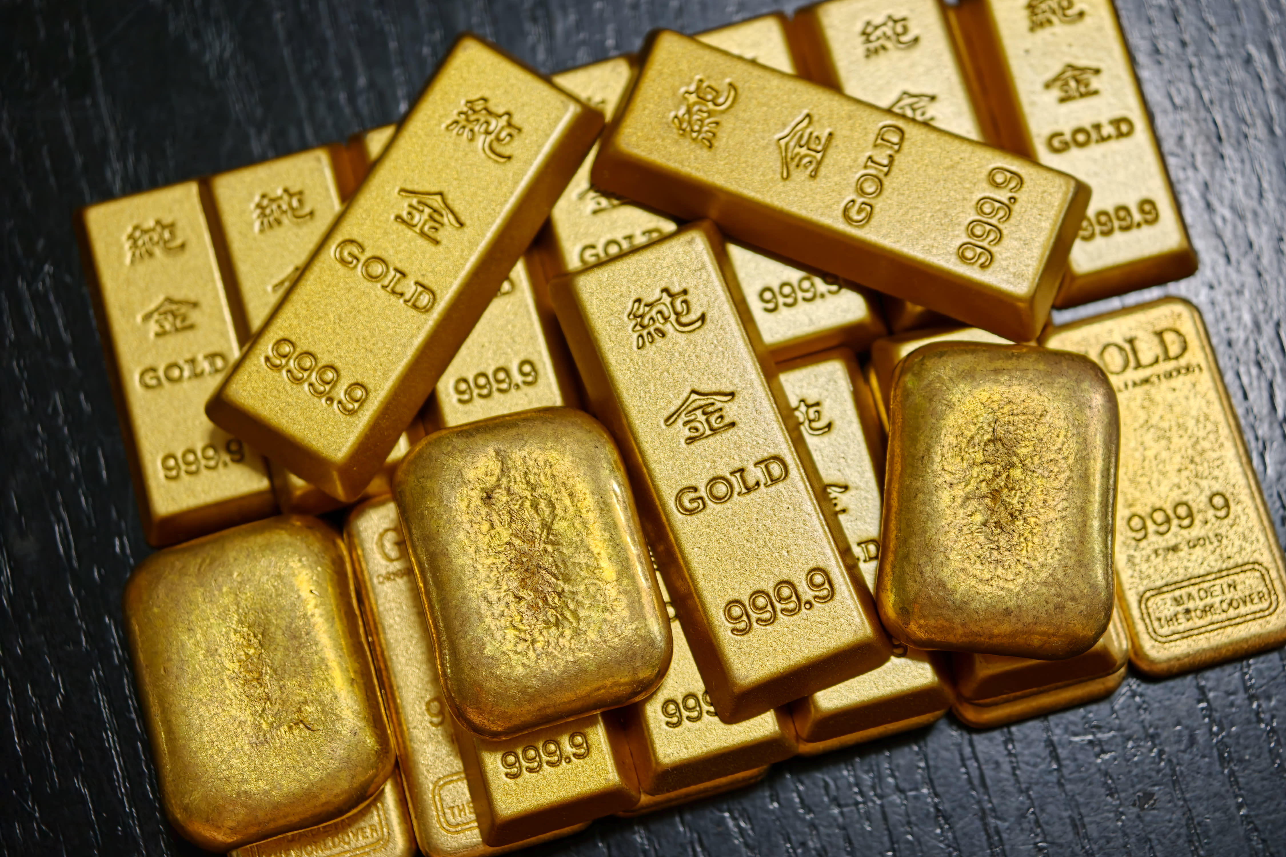 Gold on pace for best month since February despite investor concerns over rate hikes