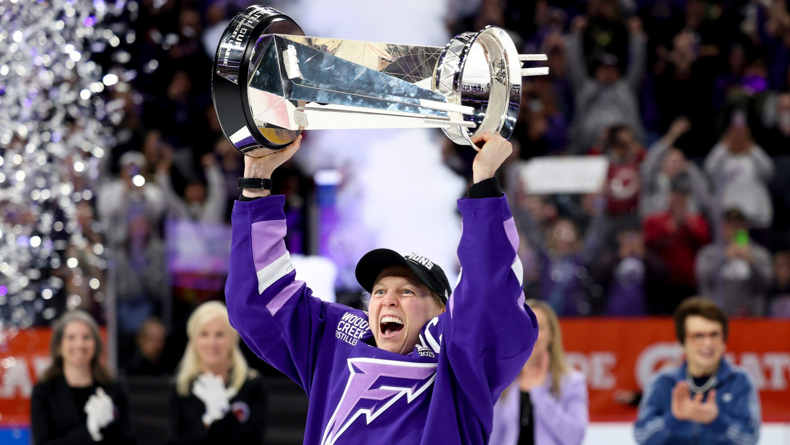 Frost re-sign captain Kendall Coyne Schofield to two-year contract