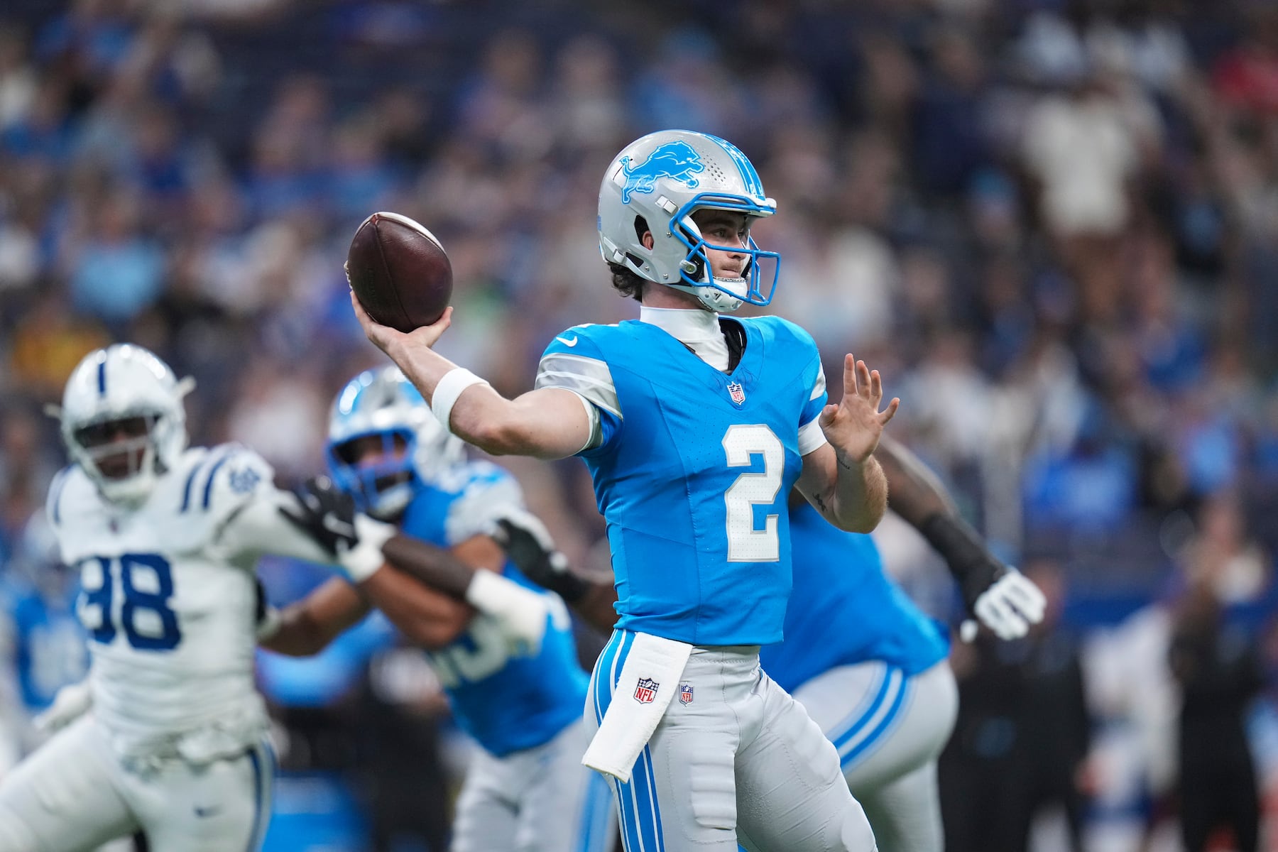 Detroit Lions add 14 players to practice squad, including UDFA QB and local DB