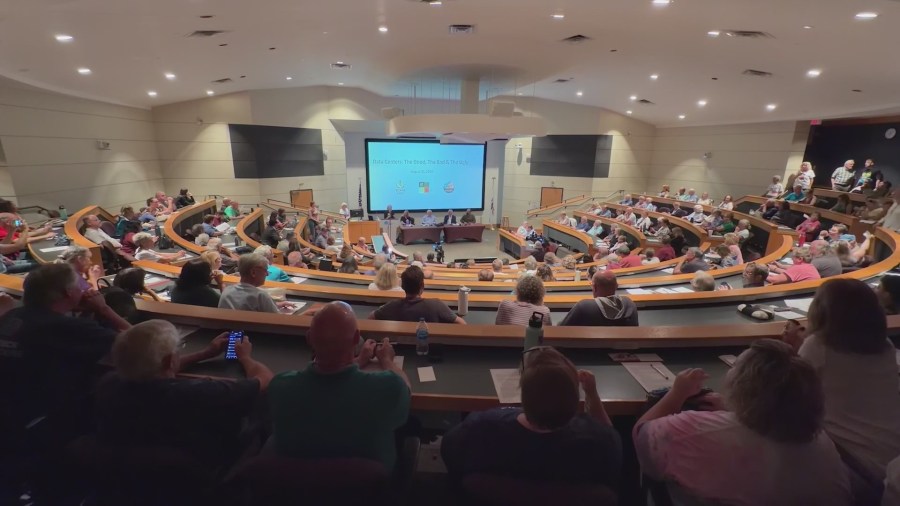 Questions, concerns regarding data centers addressed at public forum in Elgin