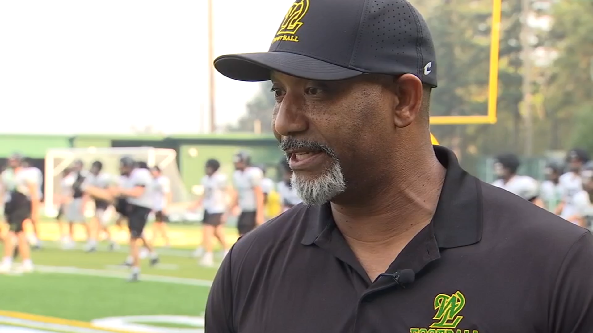 Oregon Ducks legend prepares for first season as West Linn head football coach