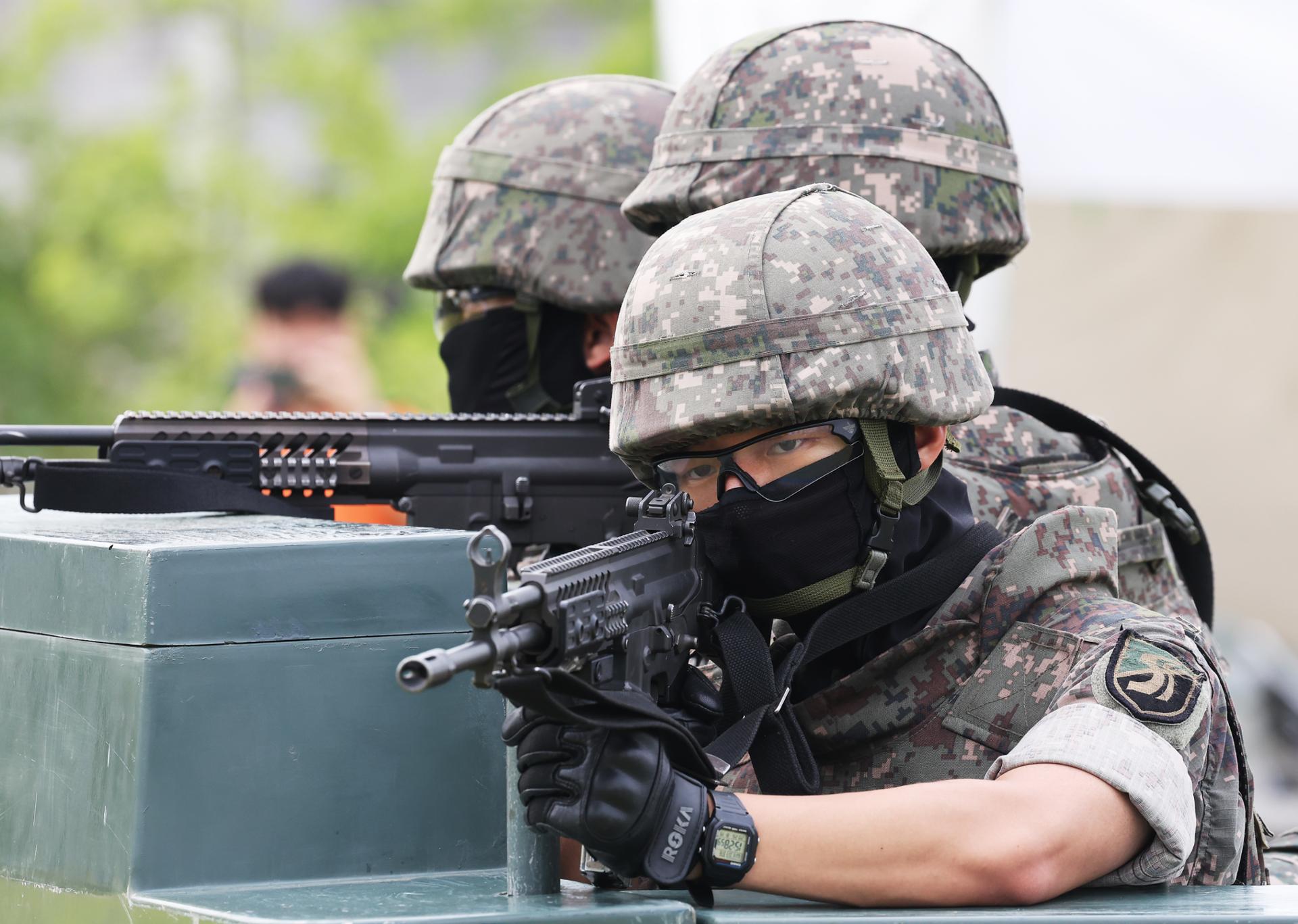 7 military officers disciplined over lax management of firearms: data