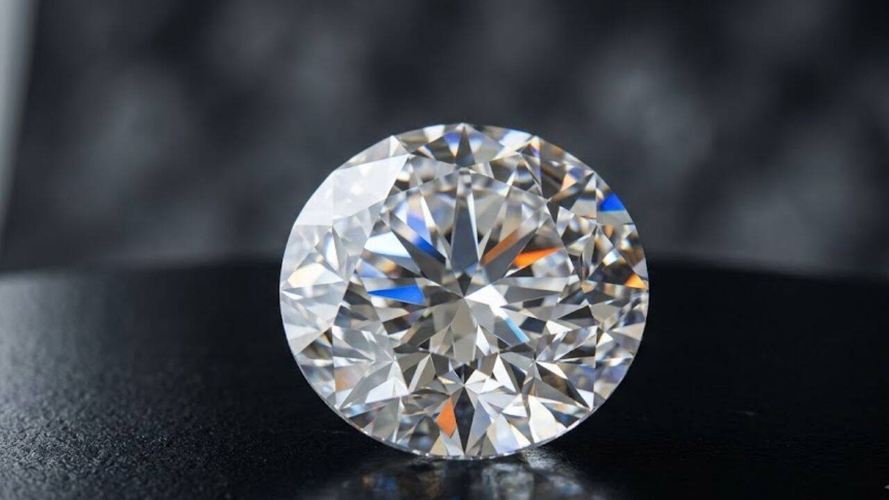 Bending ultrathin diamond sheets generates electricity, study finds
