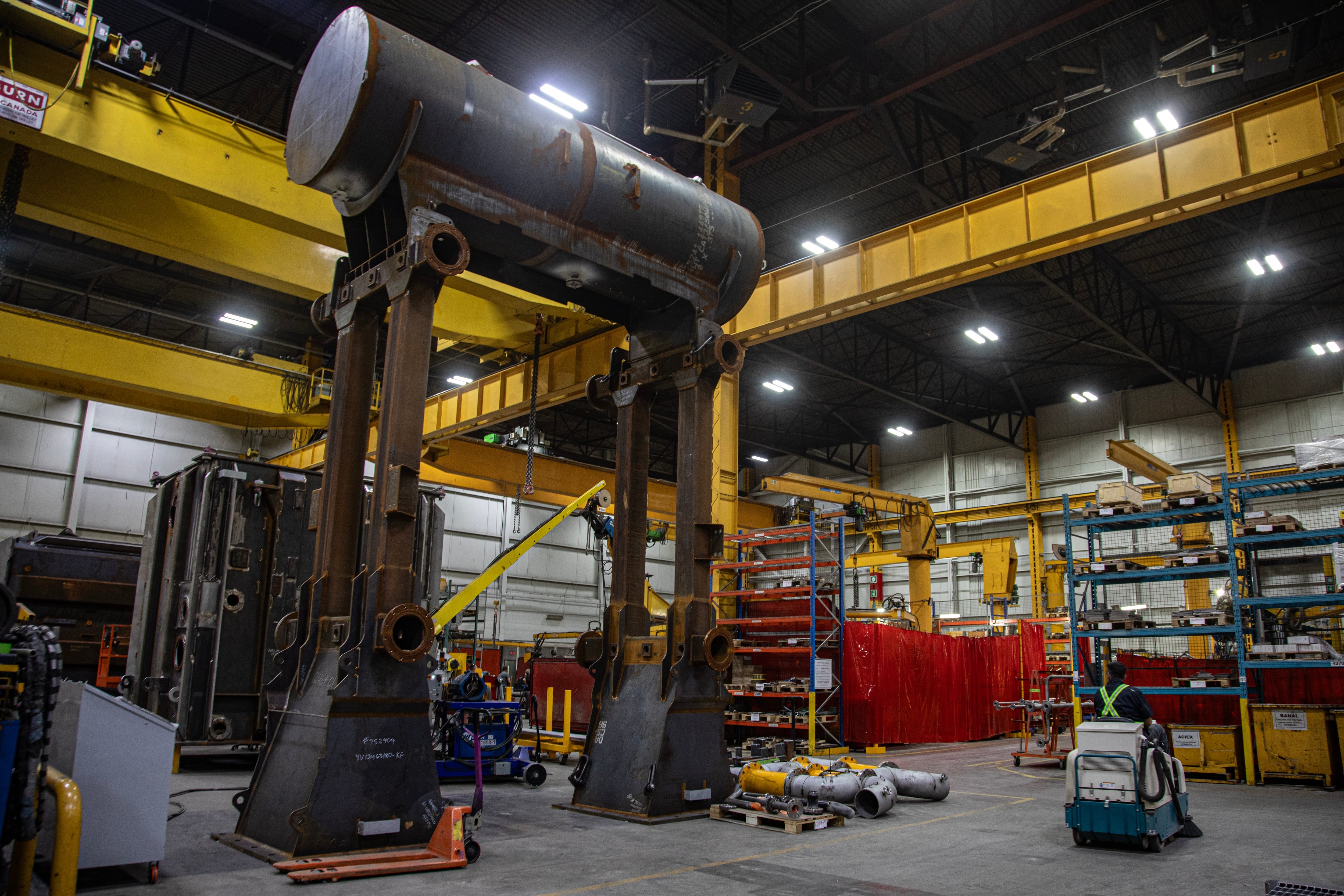 Canada’s manufacturing sector slides in August, but still posts fifth straight month of gains