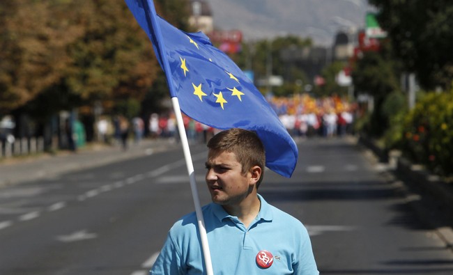 Smiles in Ayn Rand: Von der Leyen Tells EU Citizens 'All Your Monies Are Belong to Us'