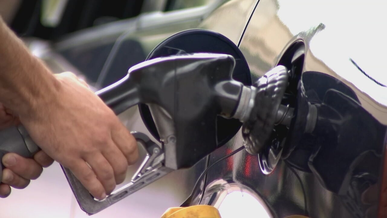 Gas prices rise in Orlando as Iran war affects energy markets