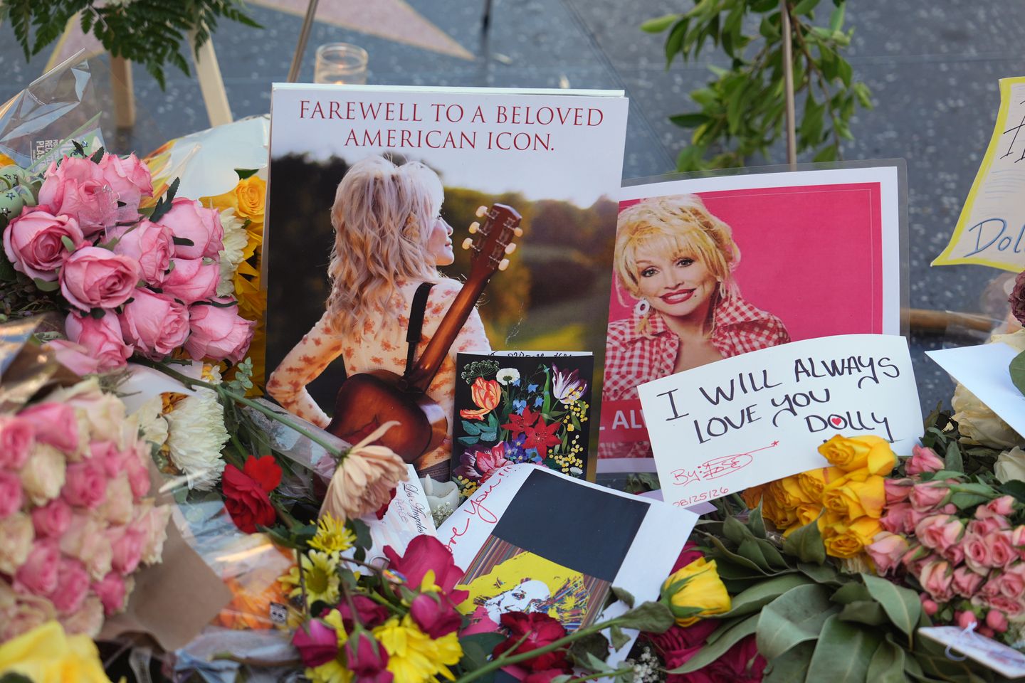 Olive Branch, Mississippi mayor declines to lower flags for Dolly Parton