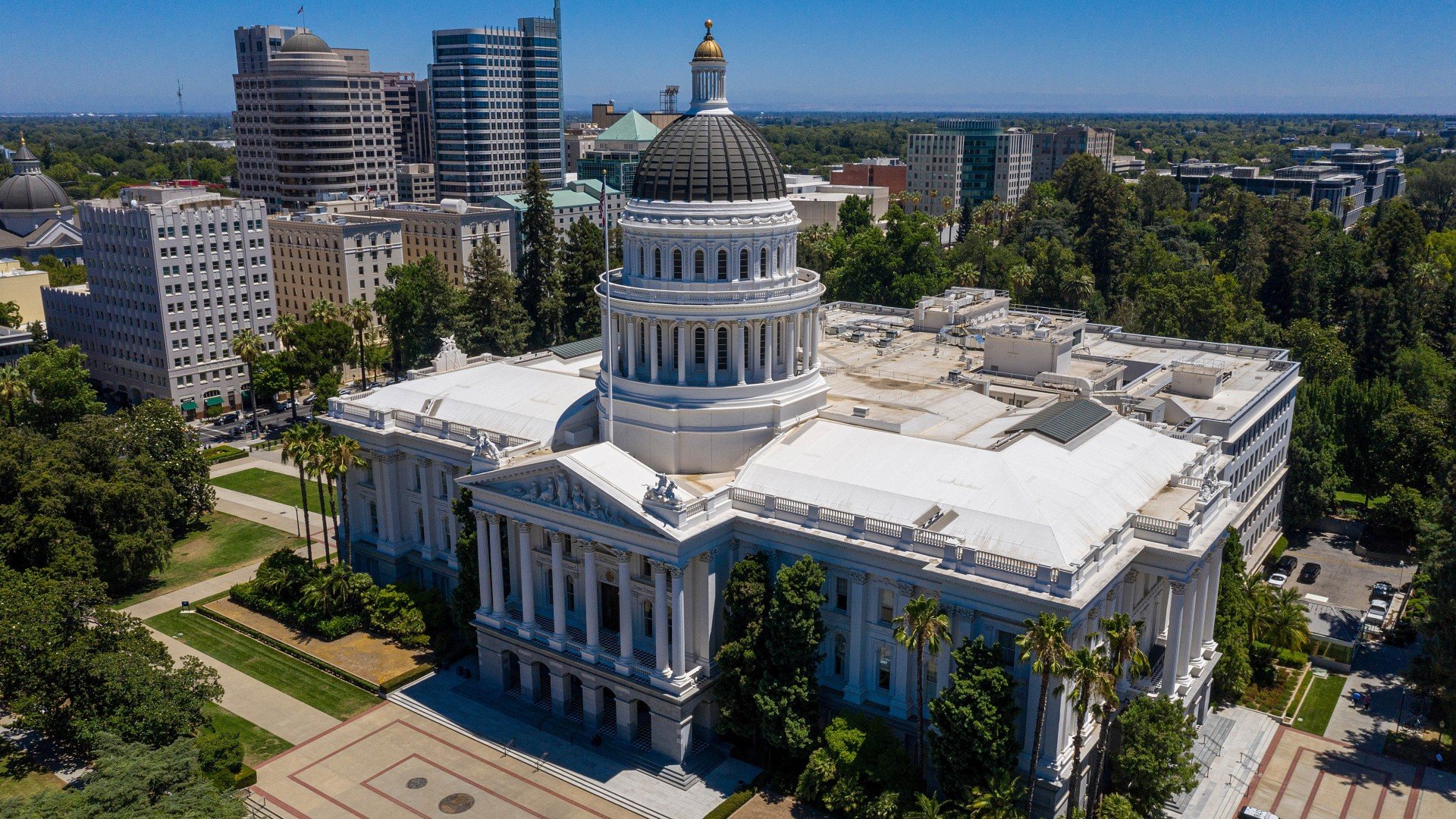 California lawmakers pass bill allowing people to identify their Jewish ancestry on state forms