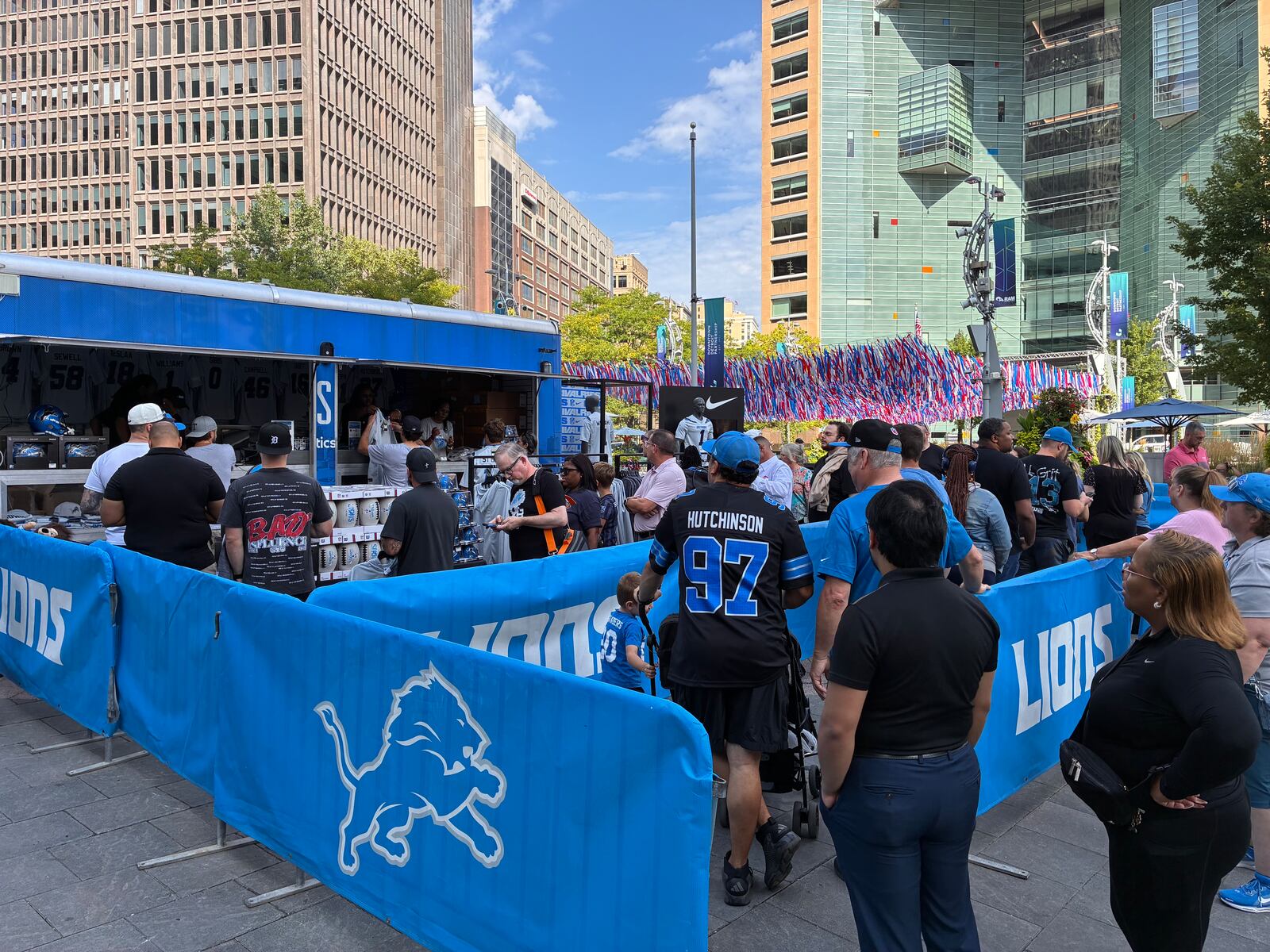 Lions fans line up to buy new jerseys after mixed reaction