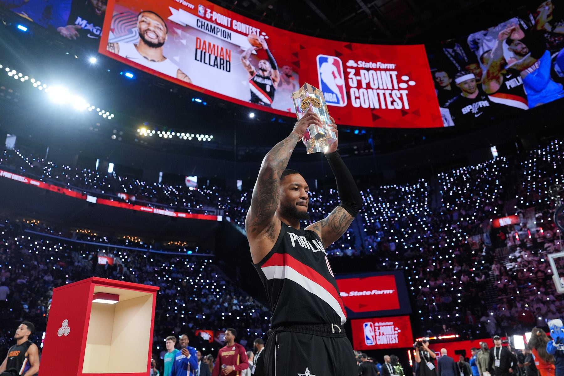 How many shots did Damian Lillard make during his Achilles rehab? The answer is stunning