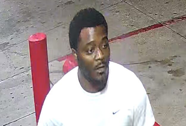PHOTOS: Police still looking for suspects in St. Louis shooting