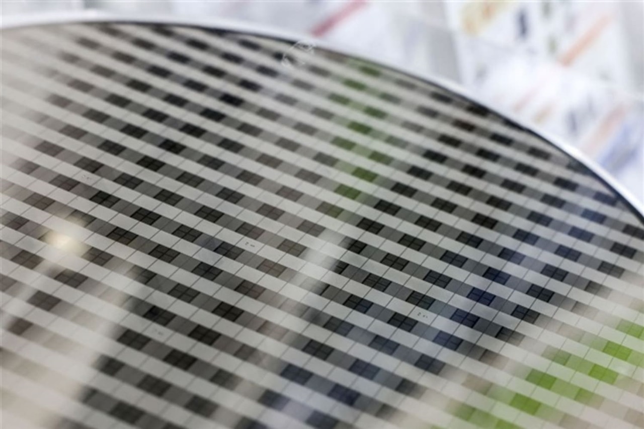 US solar module capacity to lead by 2027, but cell and wafer shortages pose major hurdles