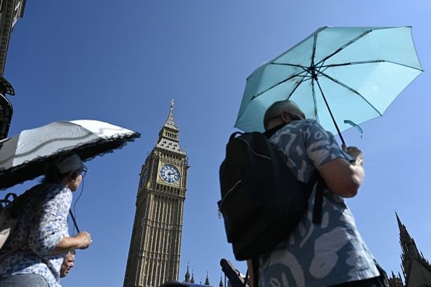 UK weather maps show 27C scorcher in September as Met Office delivers heatwave verdict