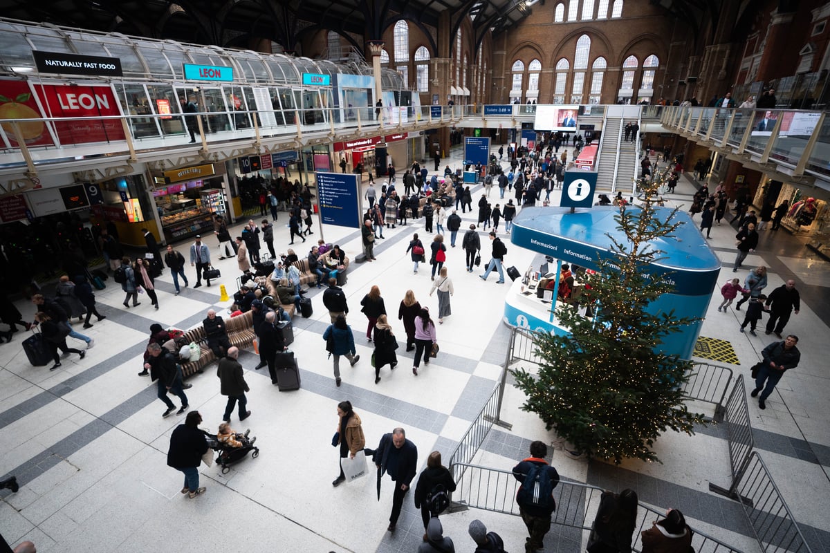 Man, 32, dies after assault at Tube station on way home from Notting Hill Carnival