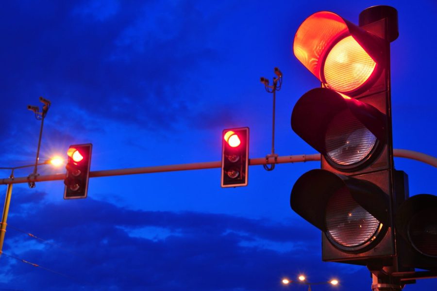 Cities see benefits from speed-detecting traffic signals