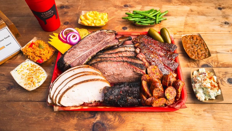 San Antonio couple wins Food Network's debut season of 'Pitmasters'