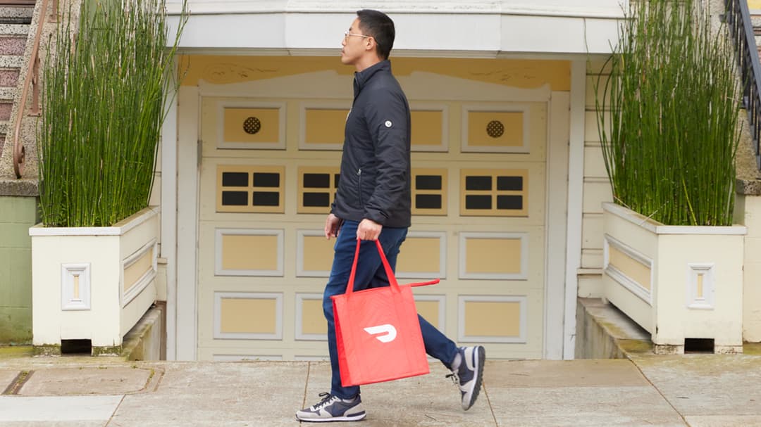 DoorDash permanently bans driver who delivered food completely naked