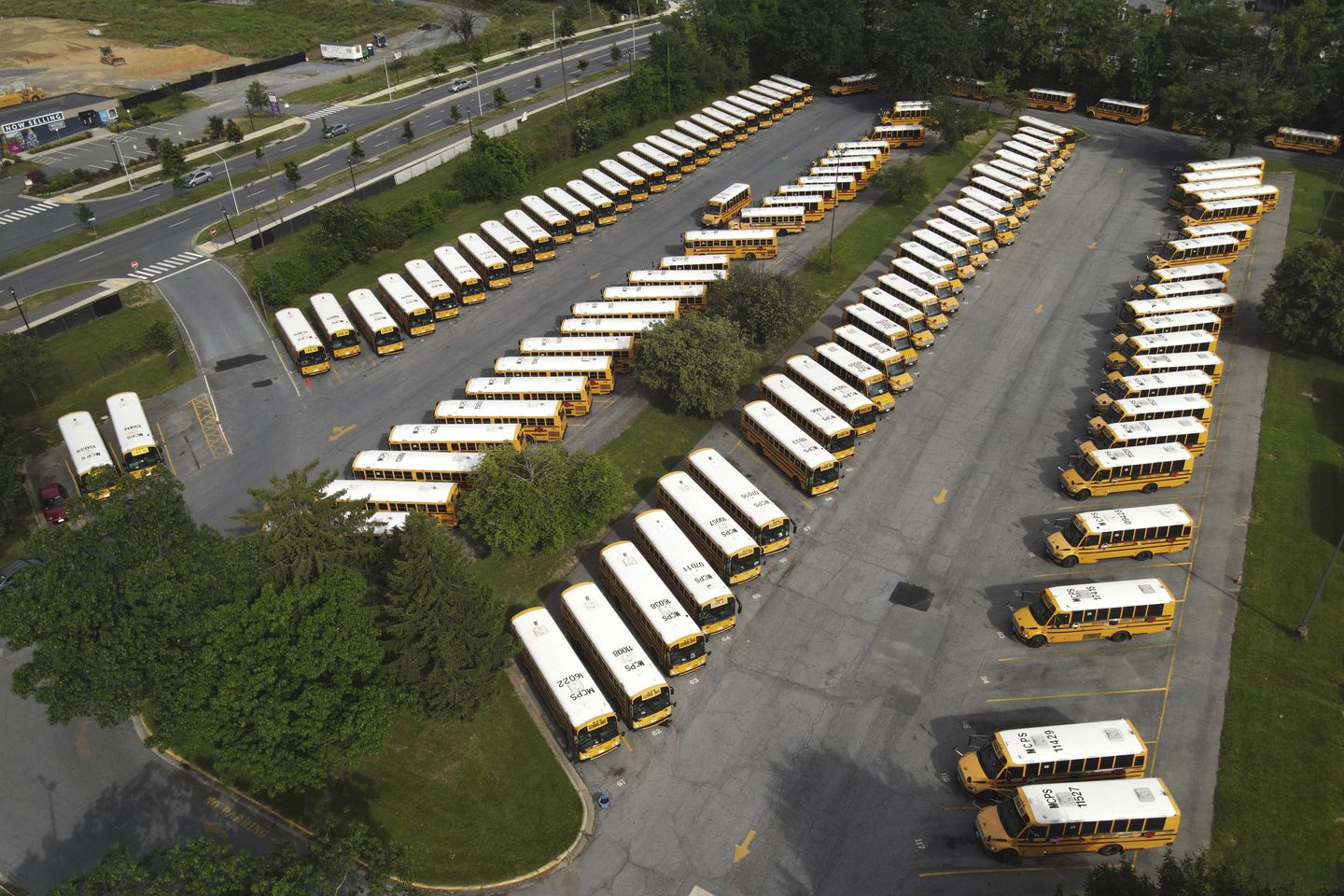 Montgomery County writes 269 tickets for drivers passing stopped school buses already