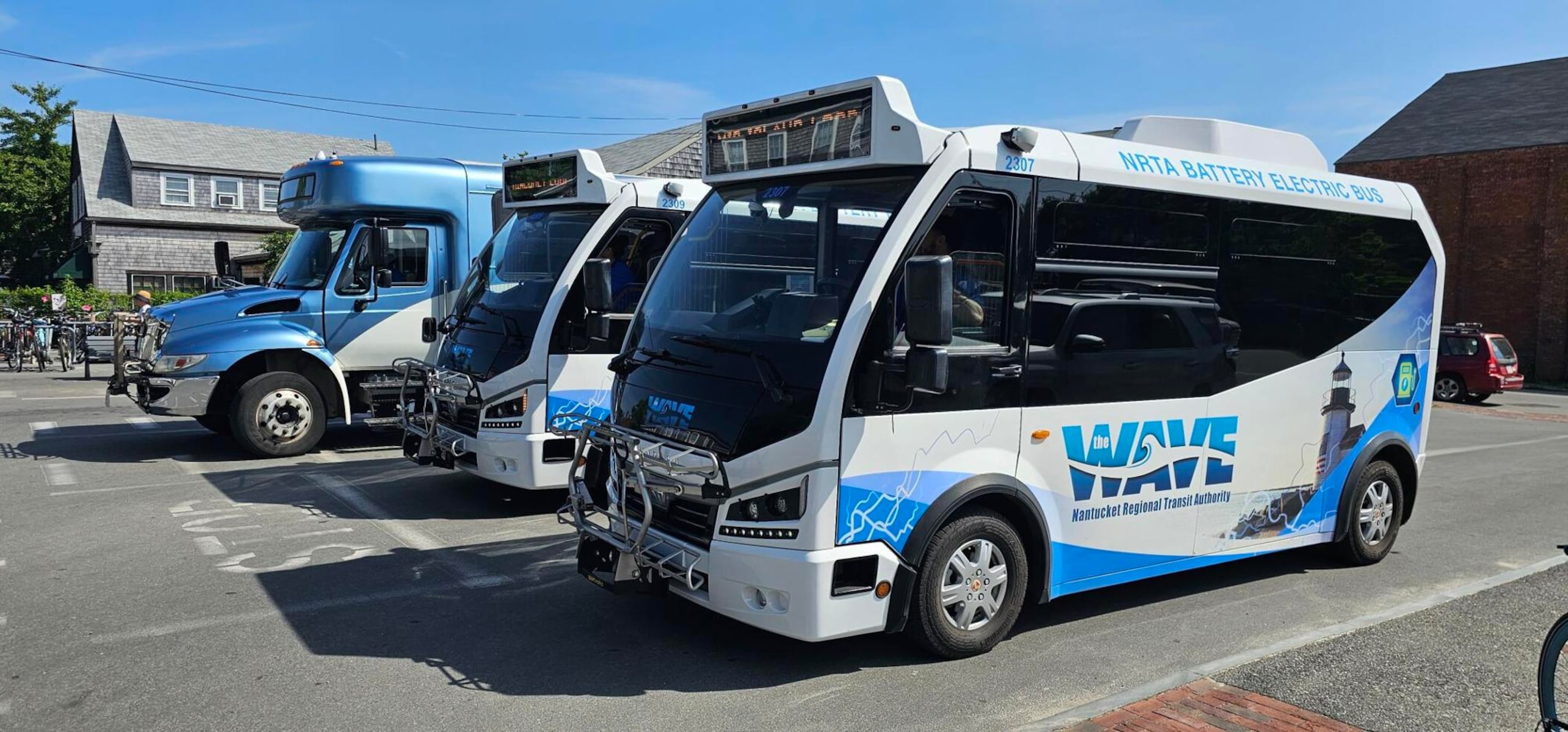 Nantucket bus authority offers free rides to students during driver shortage