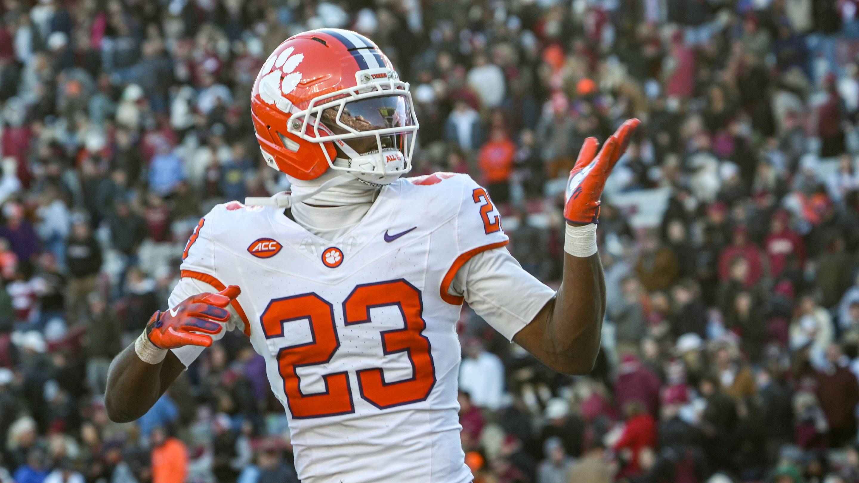 Clemson DC Tom Allen Praises Ashton Hampton's Growth Entering 2026 Season