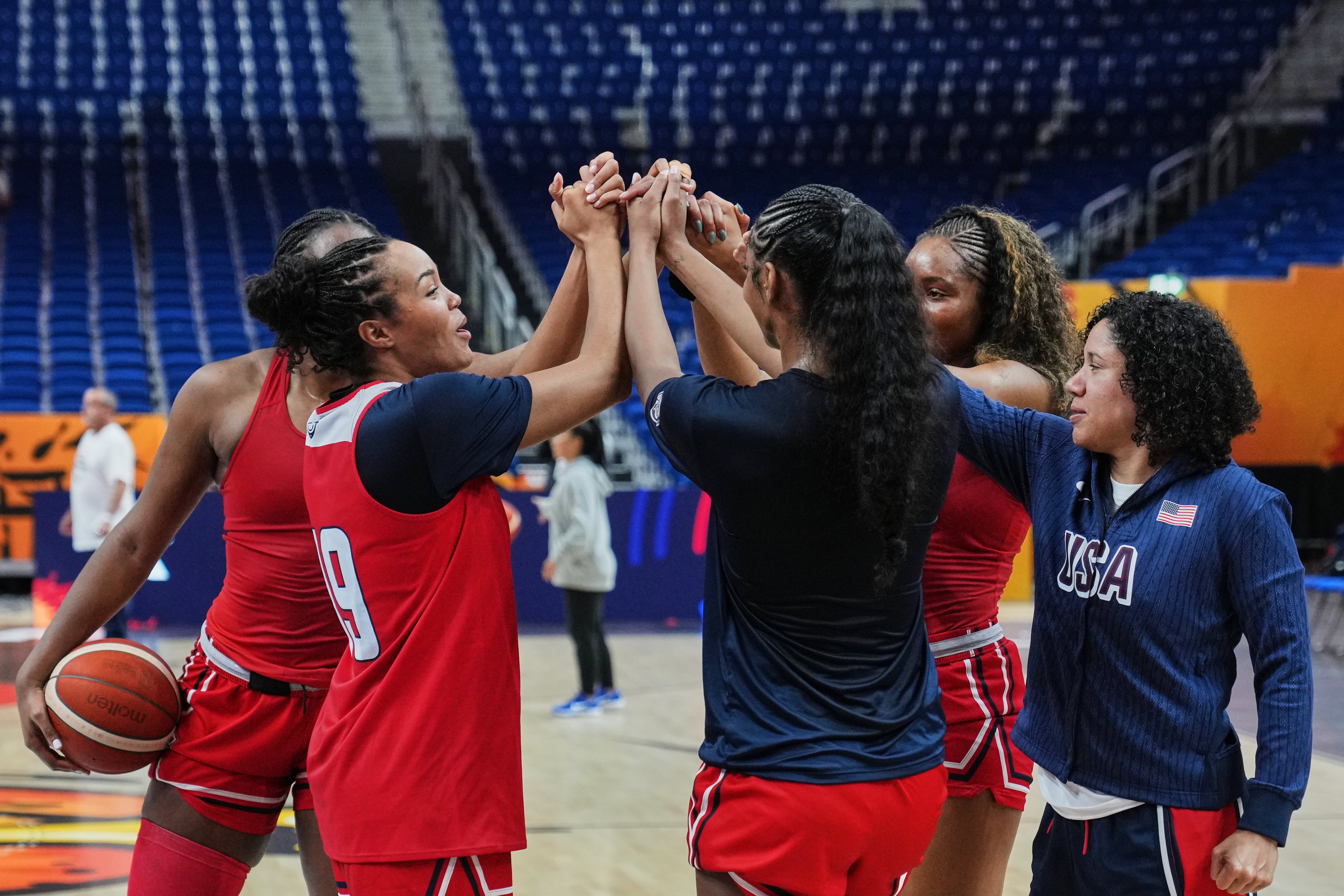 US women look to jell quickly in Berlin as World Cup looms with little practice time