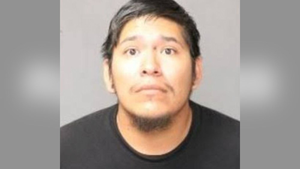 Father Left Twins Sweating in Hot Car, Told Police He Was Busy Dancing at Bar