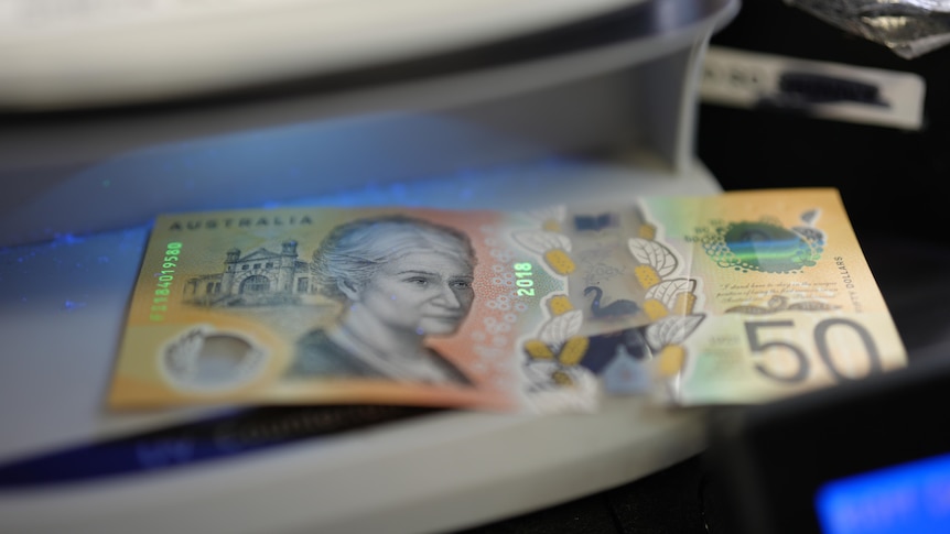 Small businesses scan for fake cash as counterfeit seizures soar