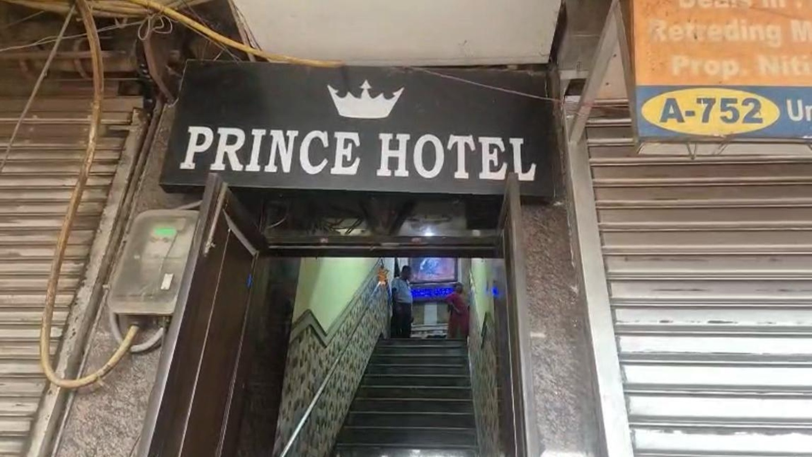Delhi hotel horror: Woman found stabbed to death, lover unconscious