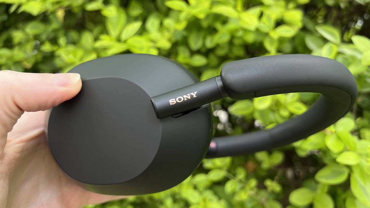 Sony WH-1000XM5 tumble to record-low price at Amazon — here's why our experts recommend these 'class-leading' headphones