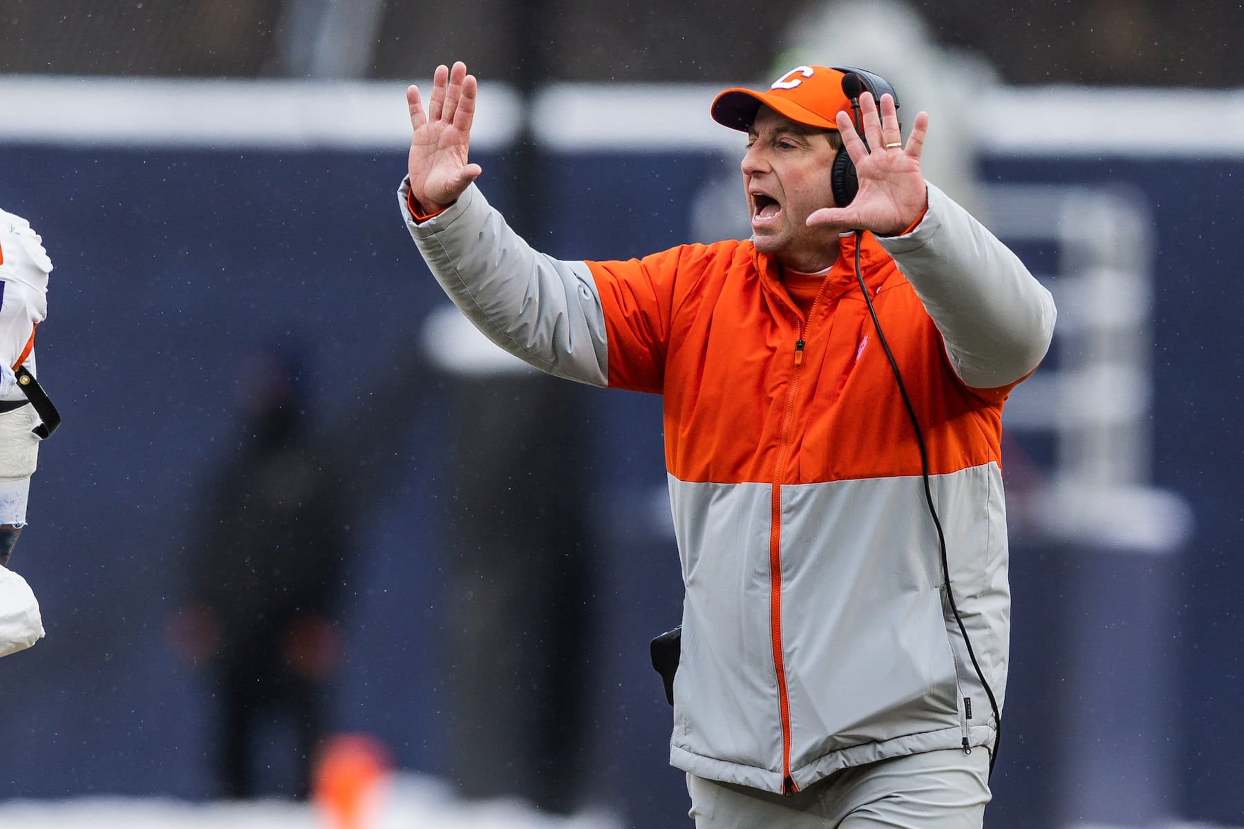 Swinney refutes Kiffin ‘egged him’ on to turn in Ole Miss