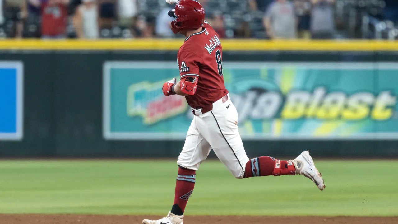 Diamondbacks reclaim playoff spot with the most September win imaginable