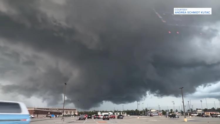 Powerful storm that led to tornado warning sweeps through The Woodlands
