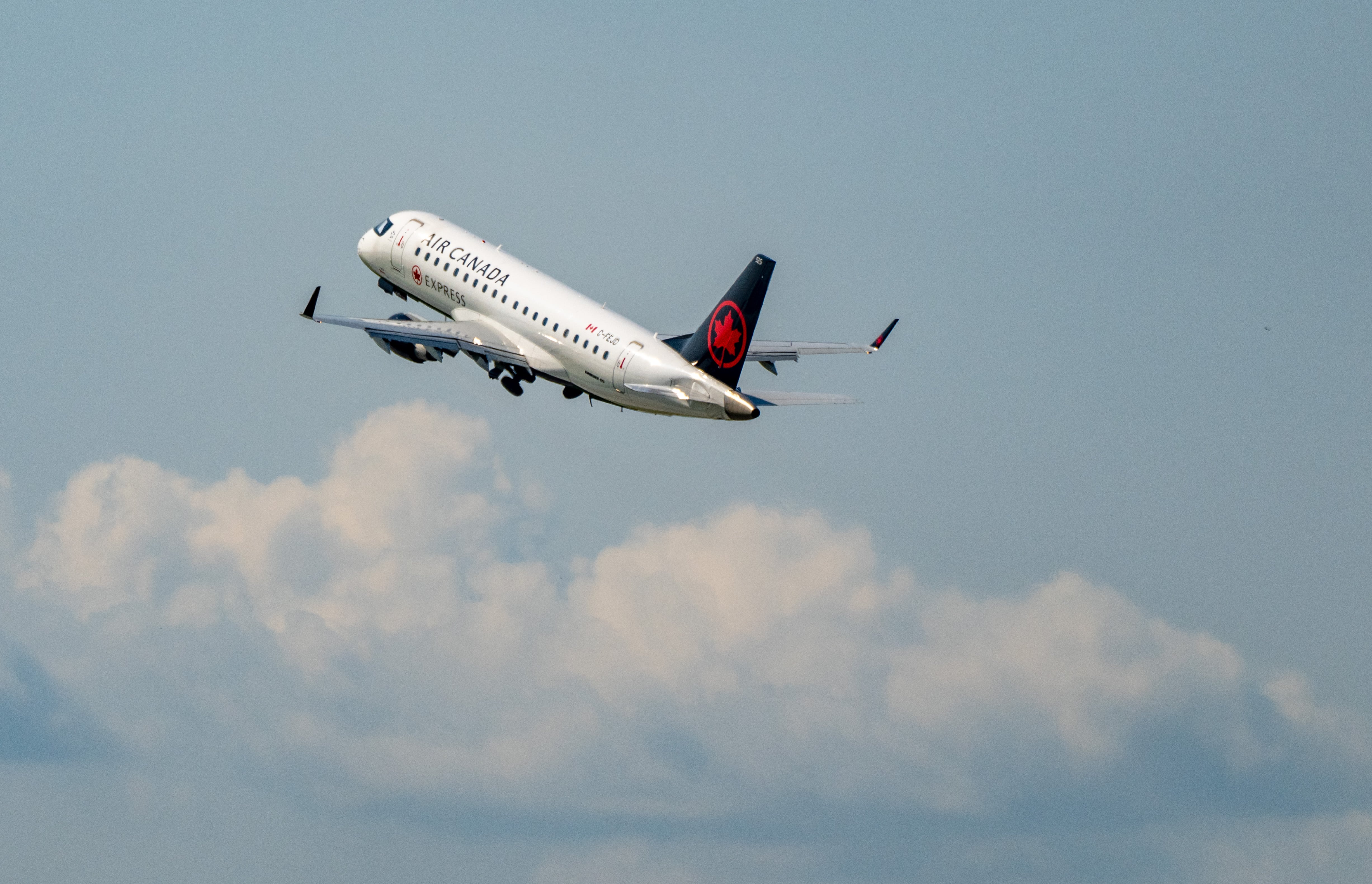 Air Canada to open new European, Asian routes in bid to lure more high-margin customers