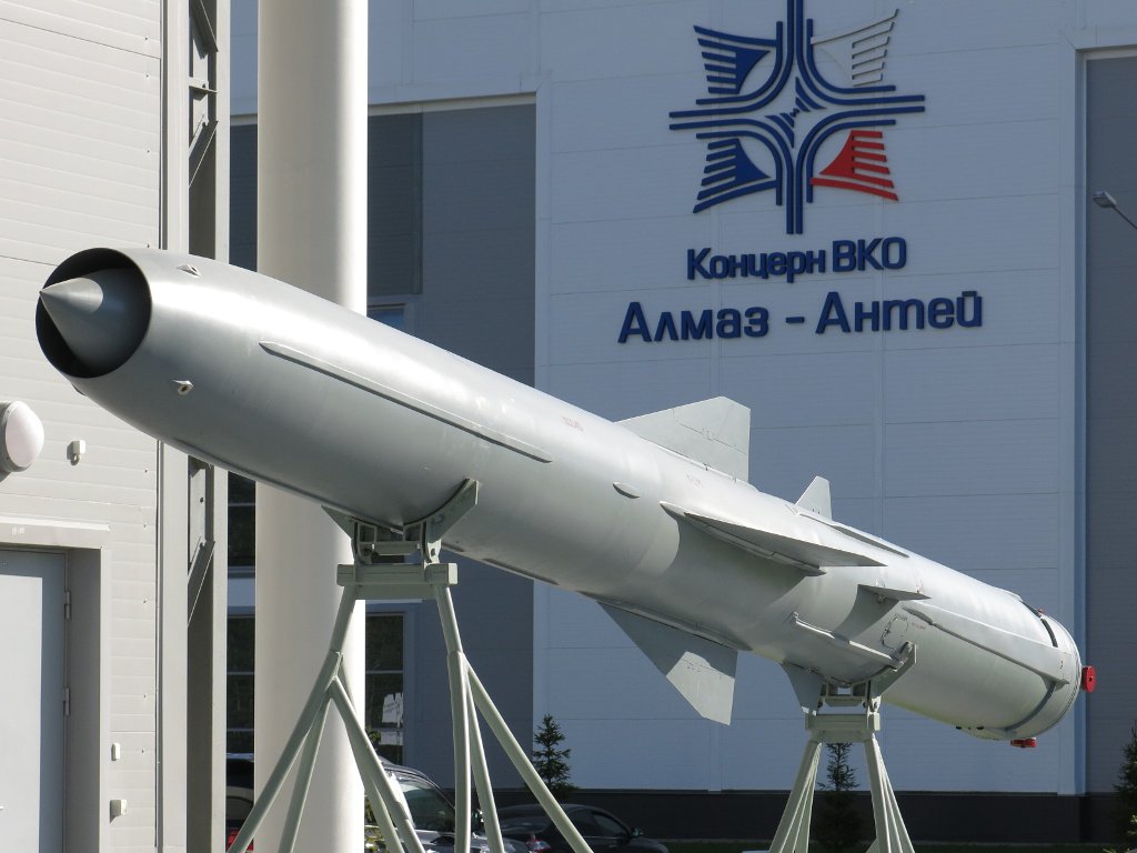 Putin’s supersonic missiles could take out a US ship – and escalate Trump’s war