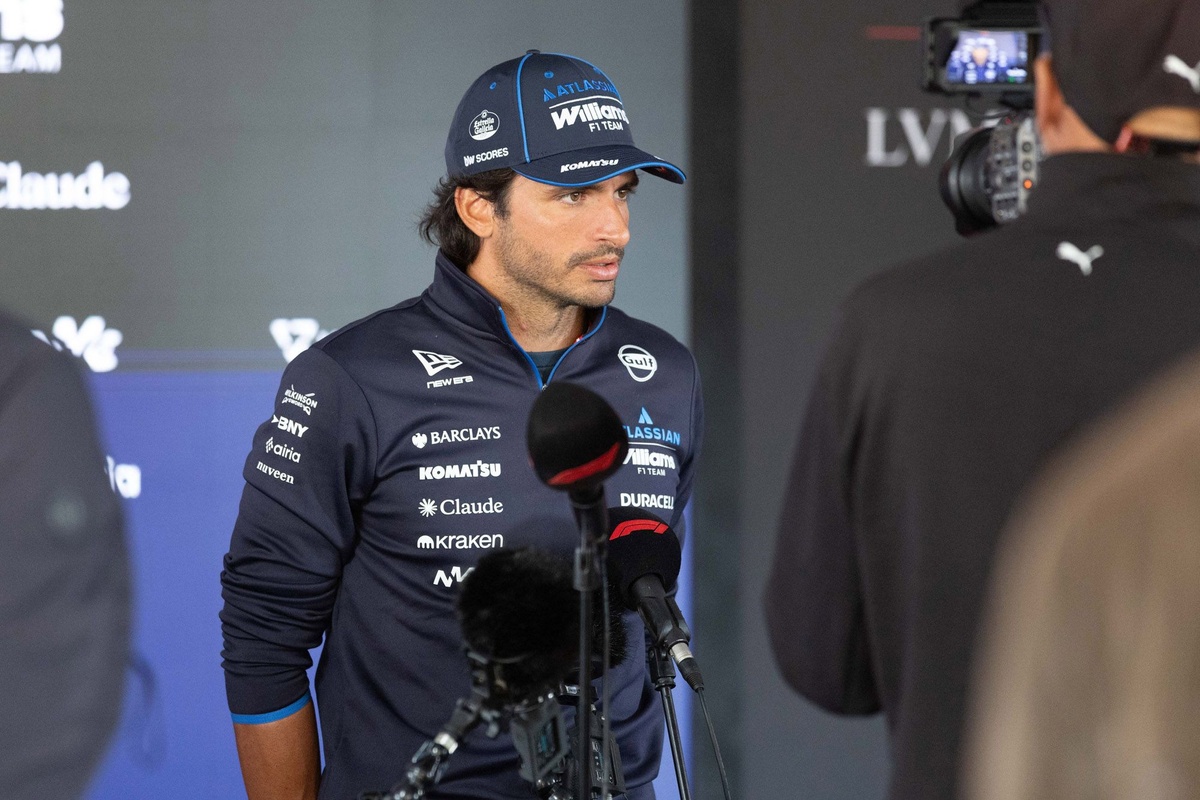 Carlos Sainz makes Venice Film Festival appearance ahead of Italian GP