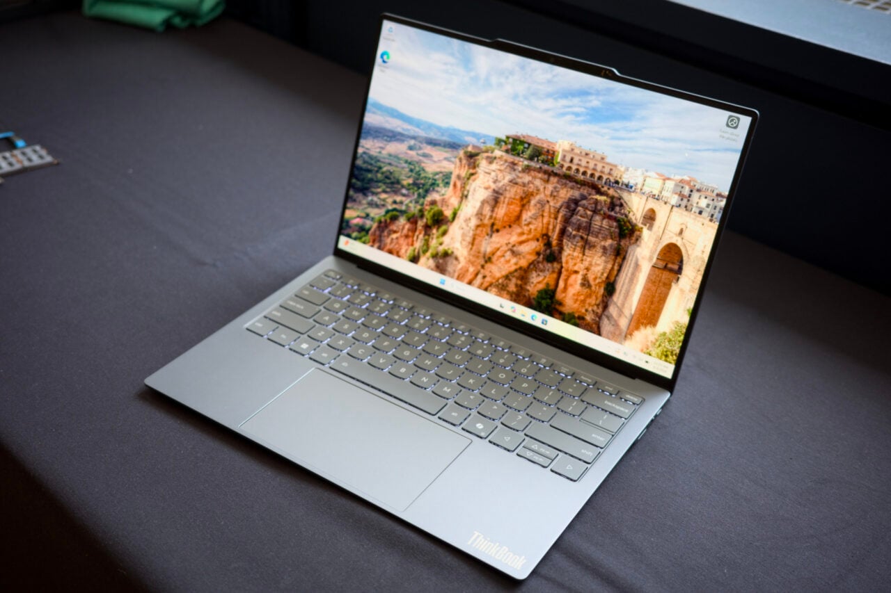 Lenovo’s Fanless Concept Could Bring Us Laptops That Weigh Way Less Than Two Pounds