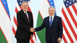 President of Uzbekistan discusses strengthening the strategic partnership with U.S. Senator