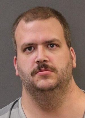34-year-old Central City man tried to entice 15-year-old Grand Island girl online, police say