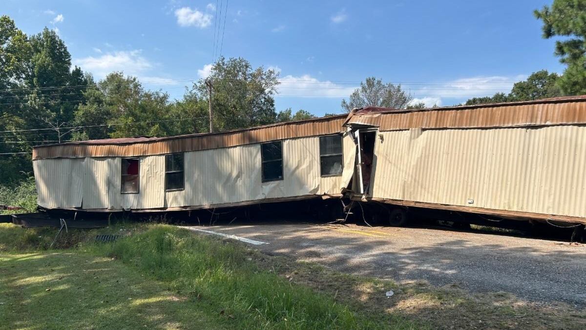 Unlicensed mover gets manufactured home stuck on highway, requiring demolition, authorities say