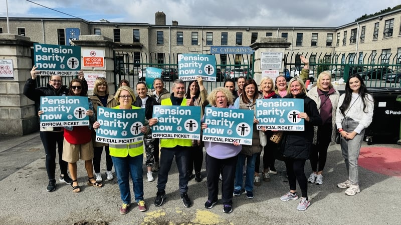 Fórsa to ballot school secretaries and caretakers