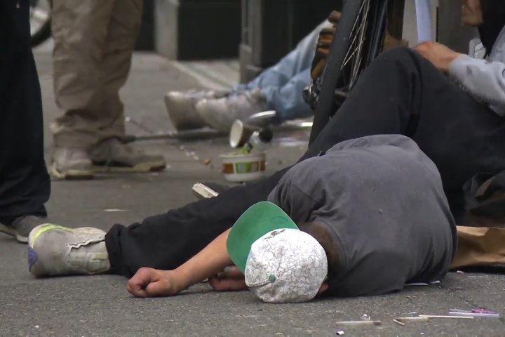 Vancouver drug advocates open pop-up overdose prevention sites