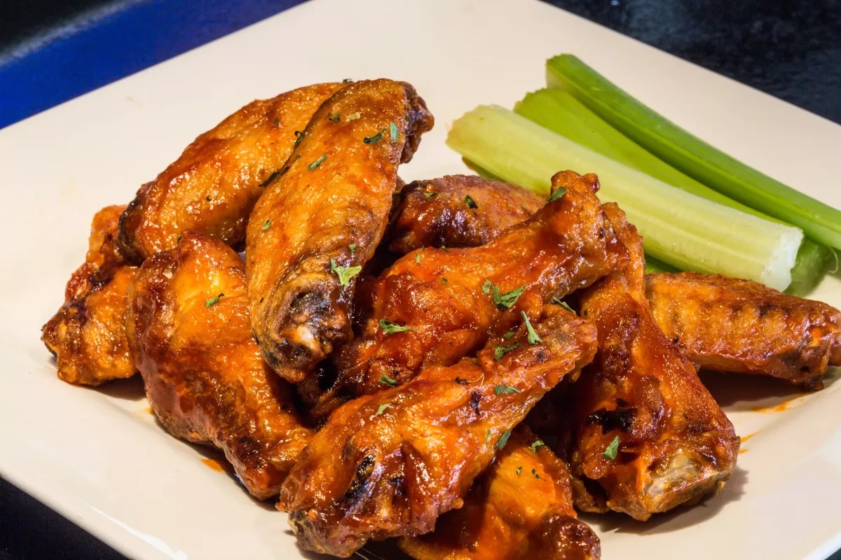10 winning Phoenix sports bars to catch the game