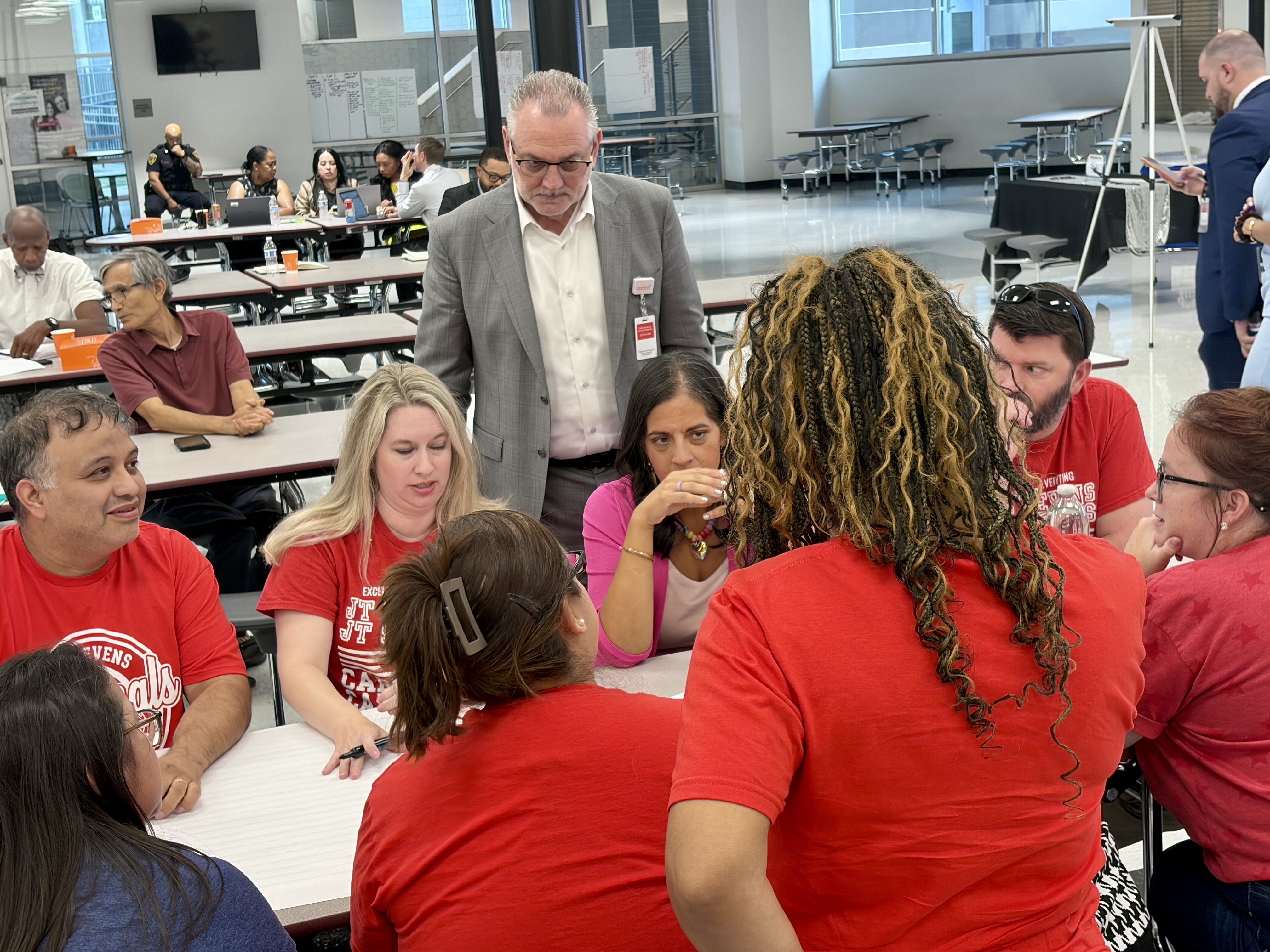 ‘Us vs. them’: Parents confront FWISD superintendent, leaders over growing trust gap