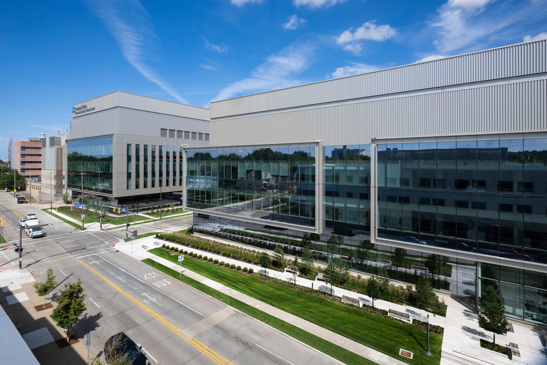 Cleveland Clinic celebrates opening of 2 research buildings