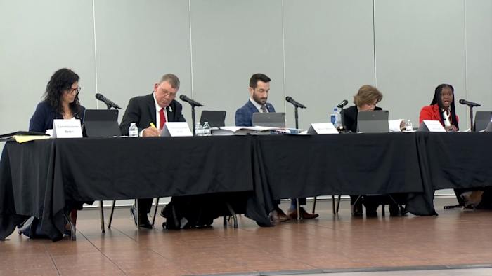 Apopka commissioners tentatively approve higher property tax rate